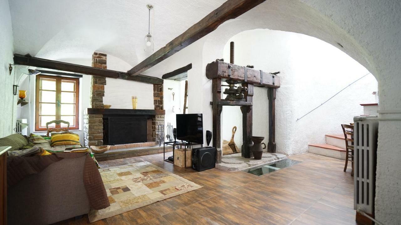 Old Mill Villa Pigna Exteriör bild