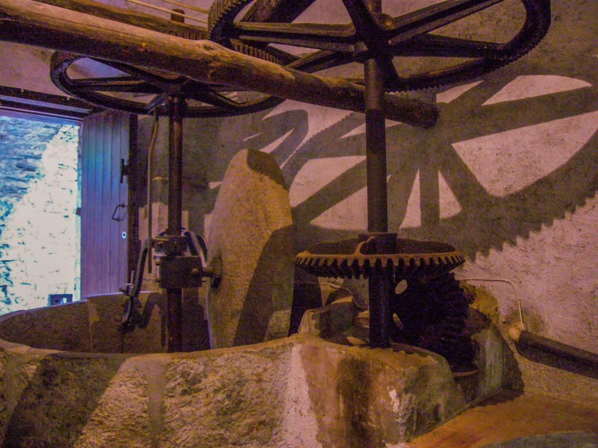 Old Mill Villa Pigna Exteriör bild