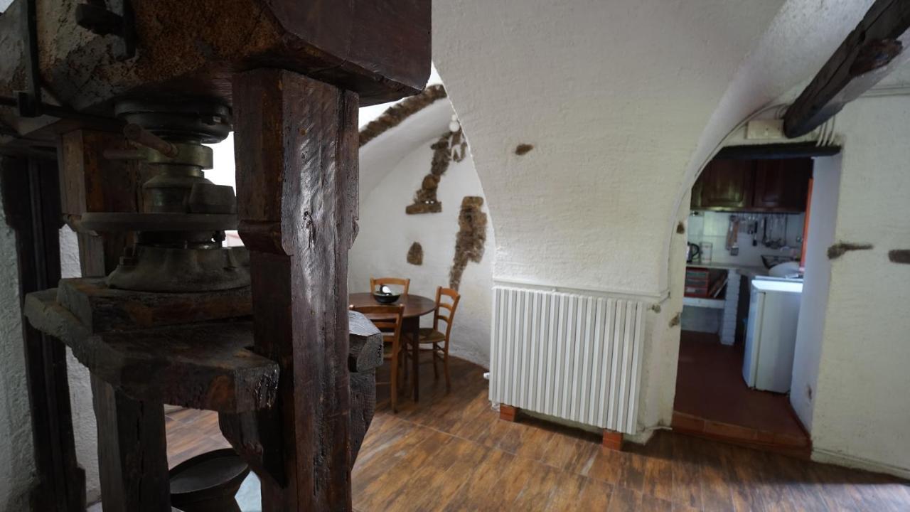 Old Mill Villa Pigna Exteriör bild